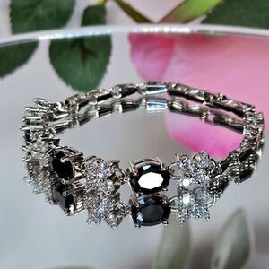 Gorgeous costume Bracelet!!